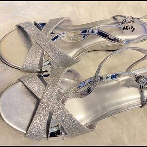 Fioni’s Women’s Grace Low Heel Wedge